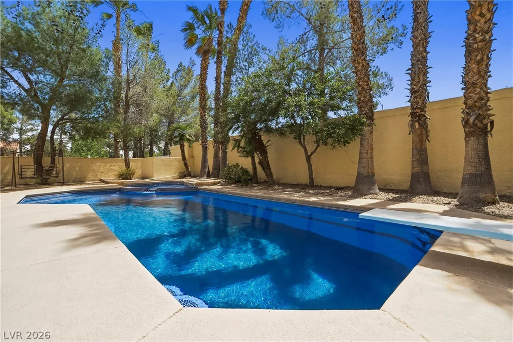 26 Princeville, Las Vegas, NV 89113