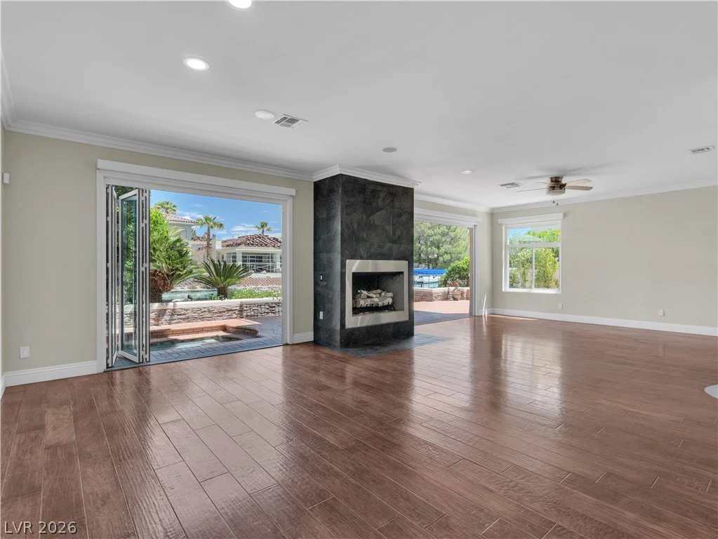 8740 Carlitas Joy, Las Vegas, NV 89117