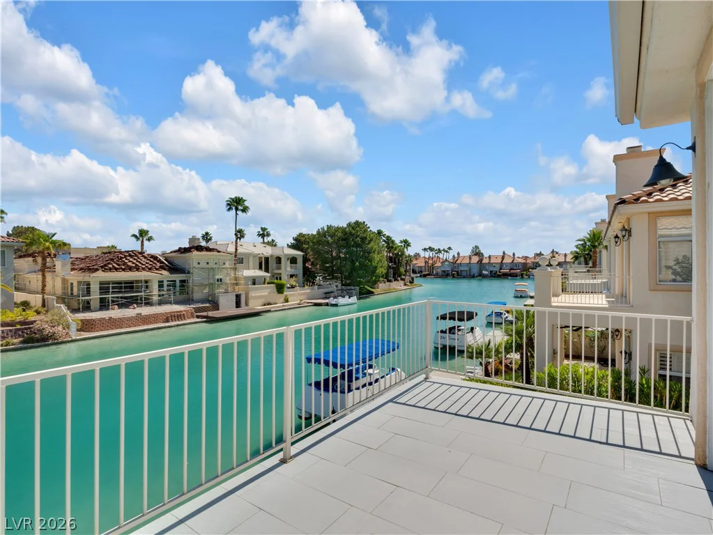 8740 Carlitas Joy, Las Vegas, NV 89117