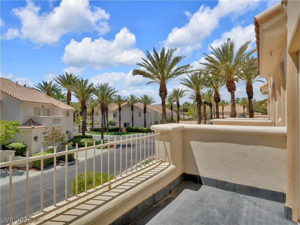 8740 Carlitas Joy, Las Vegas, NV 89117
