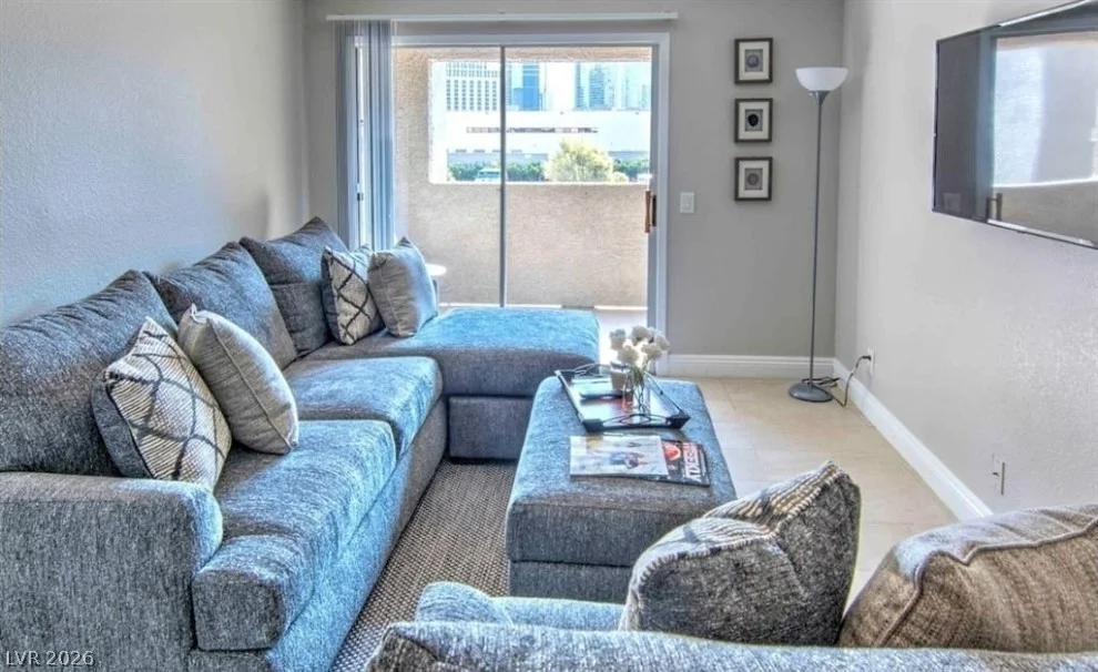 4200 Valley View, Las Vegas, NV 89103