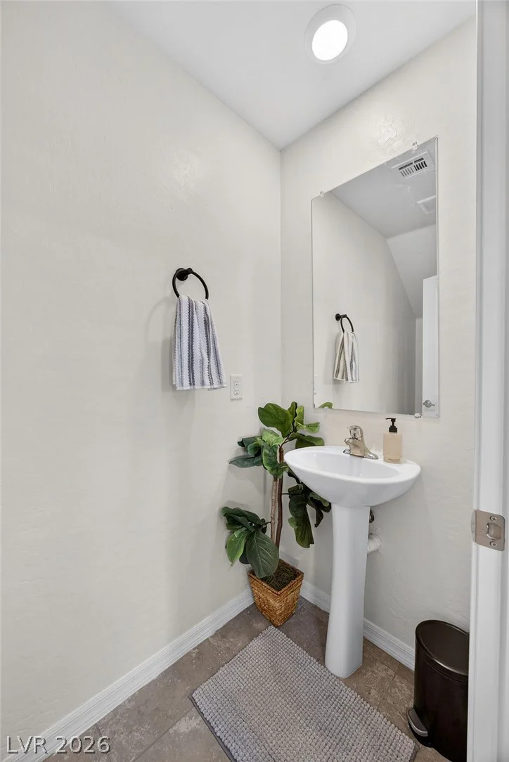 5196 Clatsop, Las Vegas, NV 89122