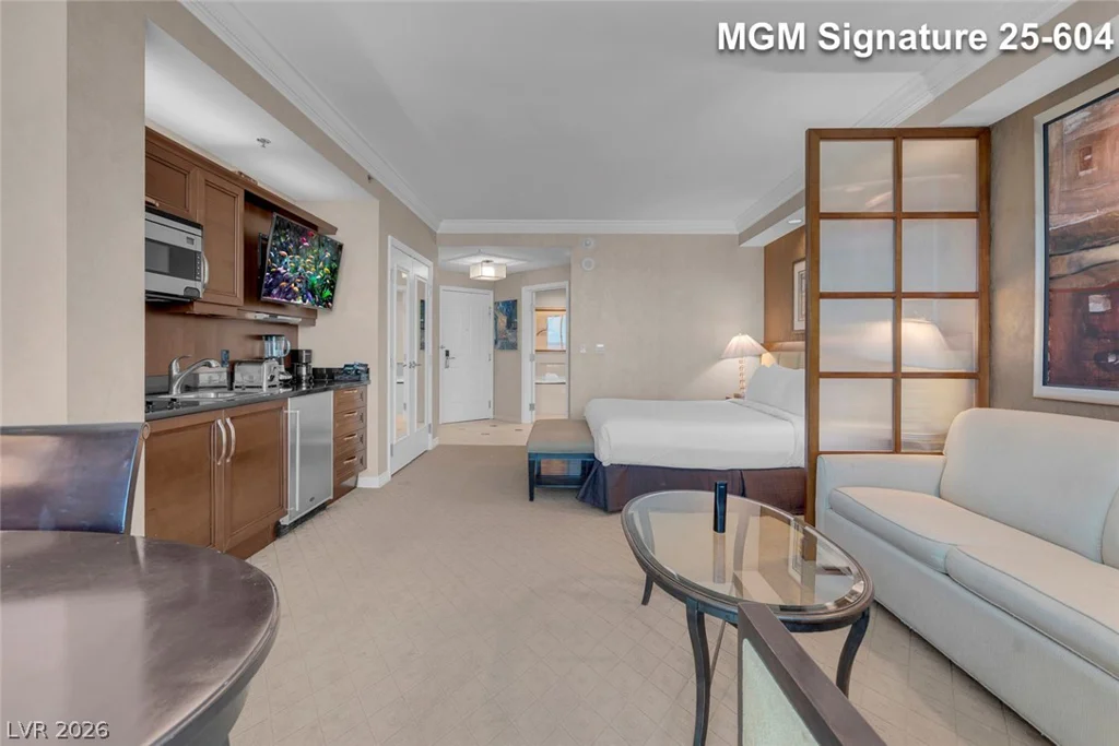 145 Harmon, Las Vegas, NV 89109