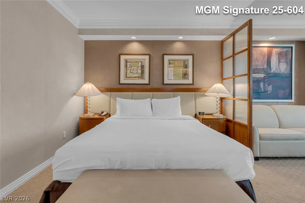 145 Harmon, Las Vegas, NV 89109