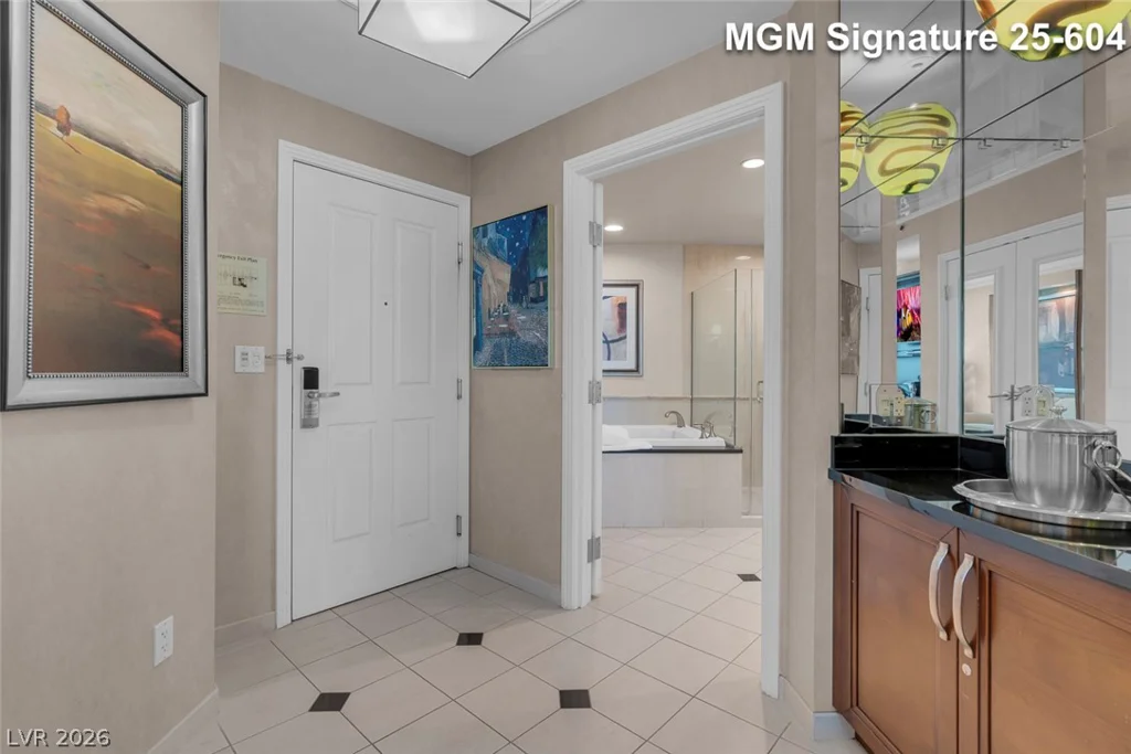 145 Harmon, Las Vegas, NV 89109