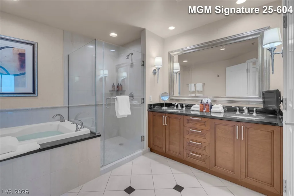 145 Harmon, Las Vegas, NV 89109
