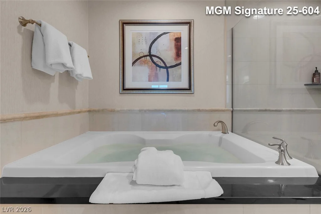 145 Harmon, Las Vegas, NV 89109