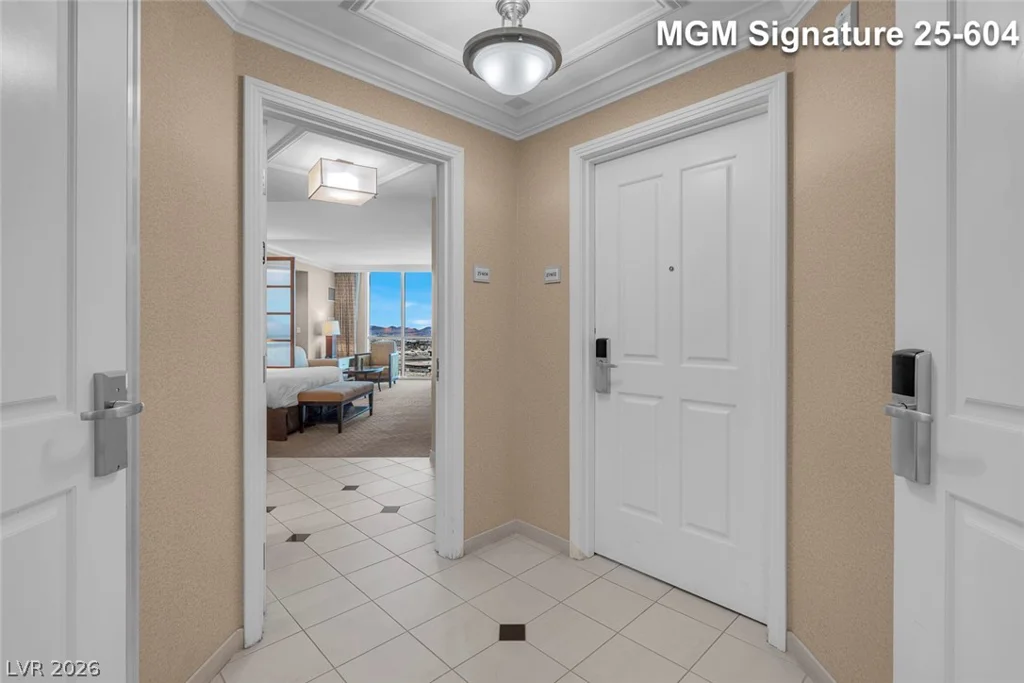 145 Harmon, Las Vegas, NV 89109