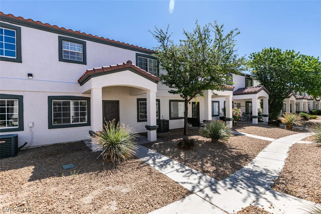 5330 Charleston, Las Vegas, NV 89142