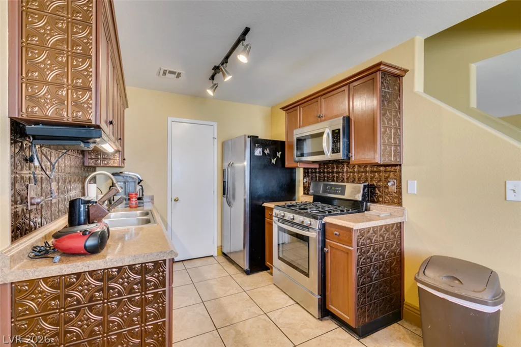 5330 Charleston, Las Vegas, NV 89142