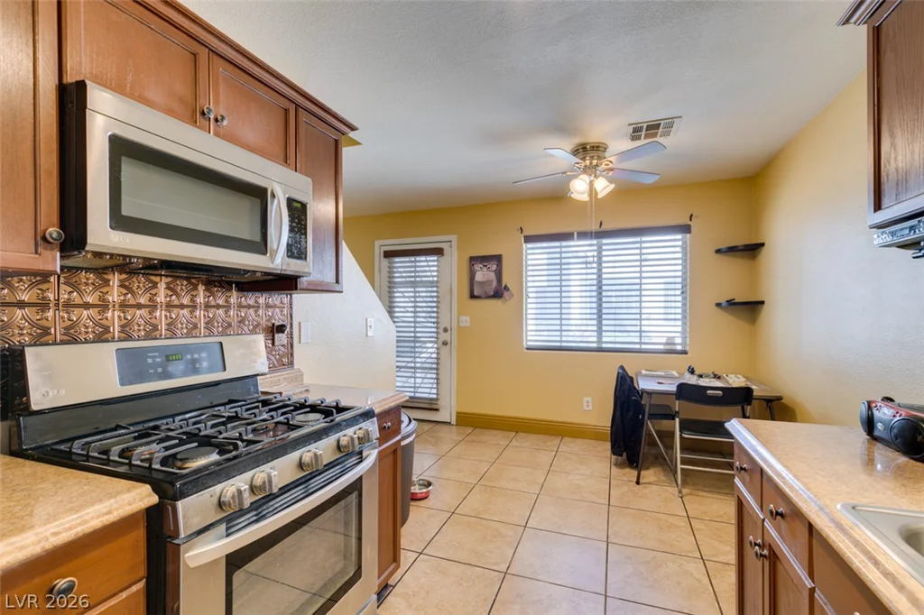 5330 Charleston, Las Vegas, NV 89142