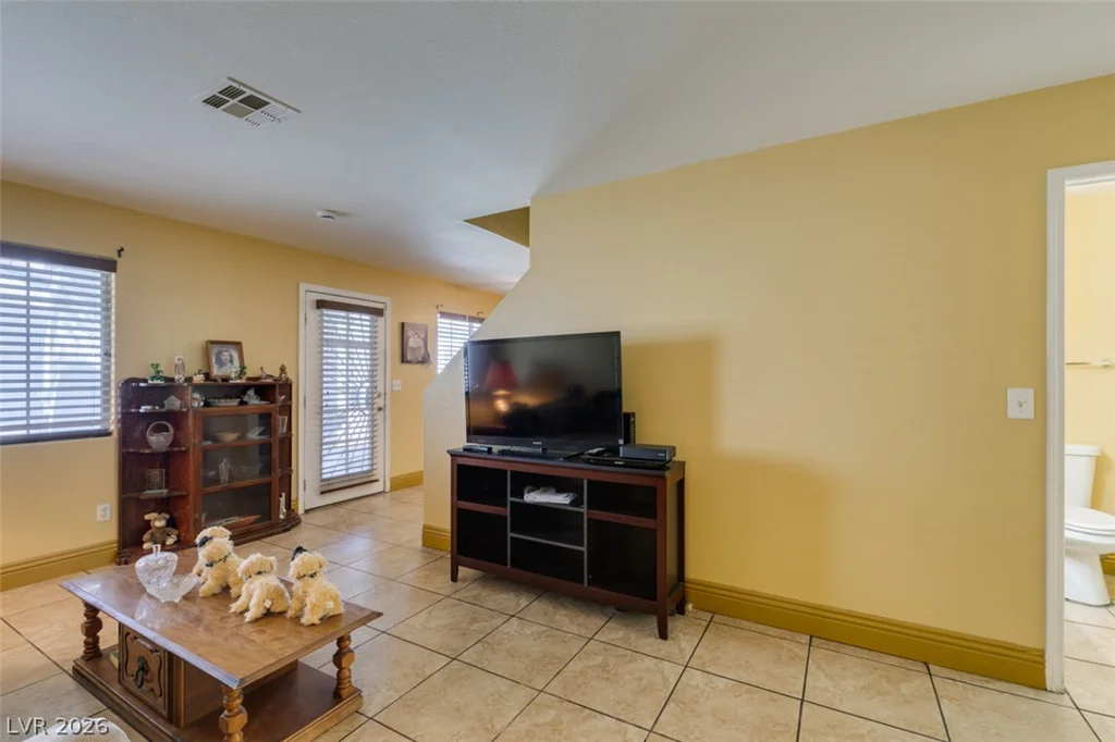 5330 Charleston, Las Vegas, NV 89142