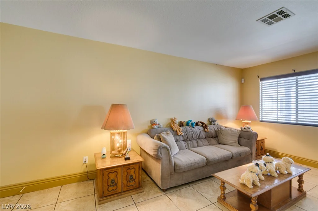 5330 Charleston, Las Vegas, NV 89142