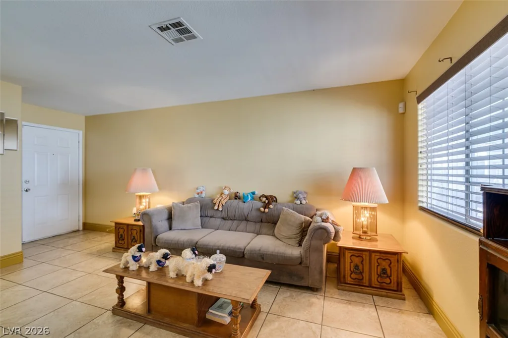 5330 Charleston, Las Vegas, NV 89142