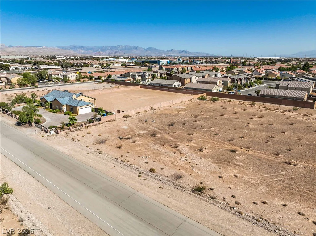 Raven, Las Vegas, NV 89139