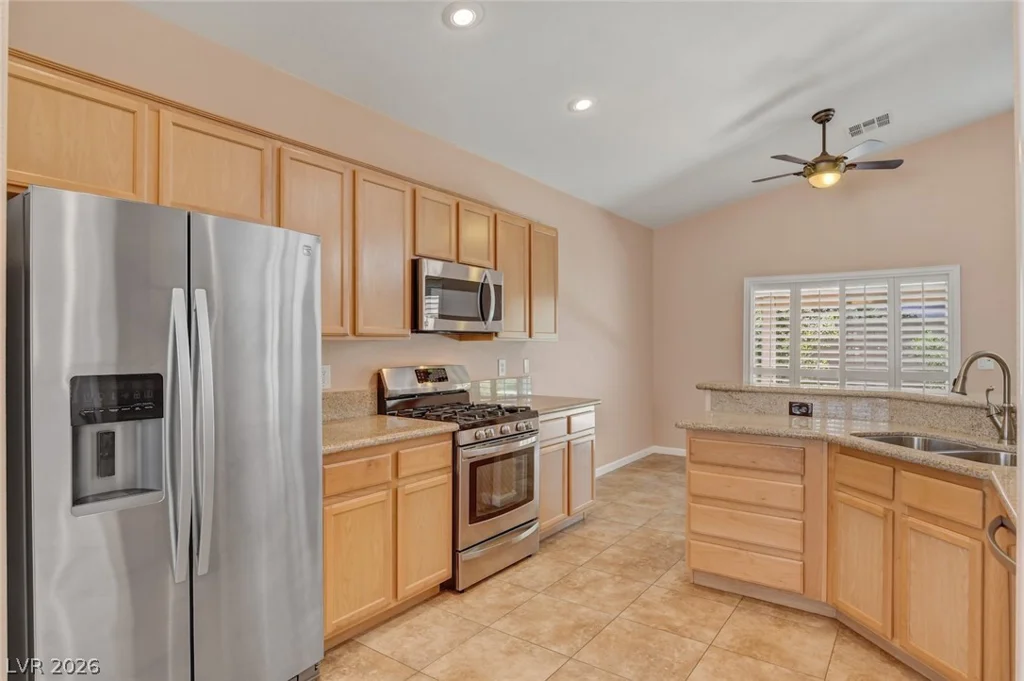 8225 Aurora Peak, Las Vegas, NV 89131