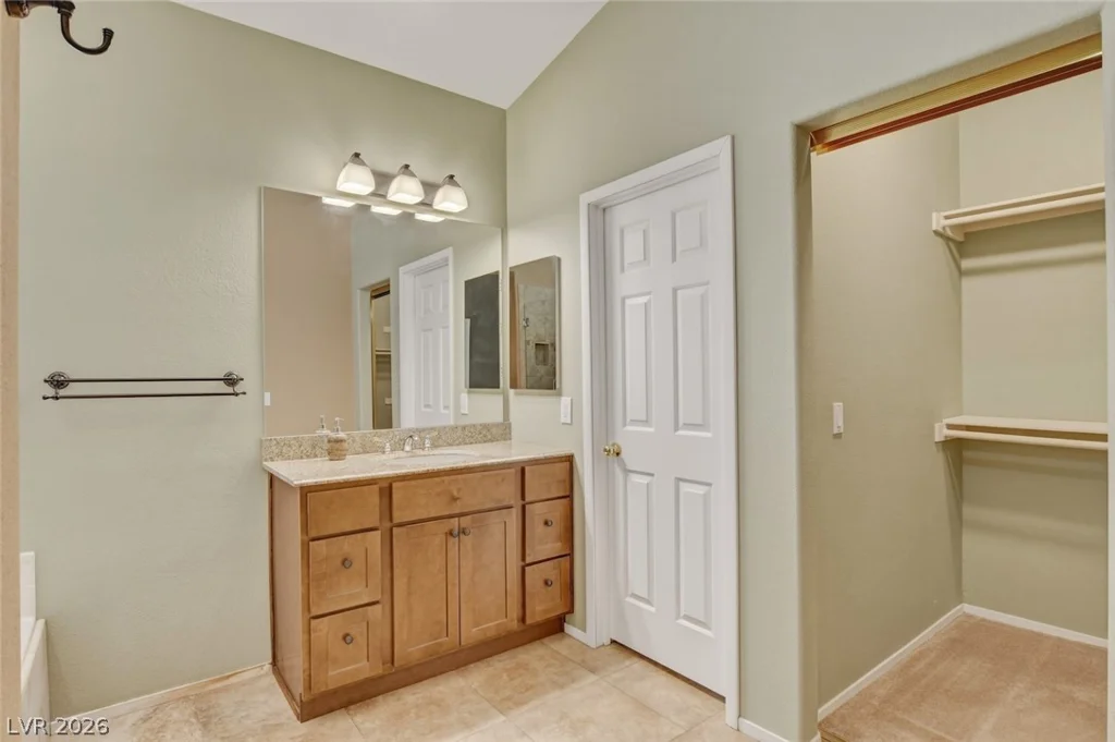 8225 Aurora Peak, Las Vegas, NV 89131