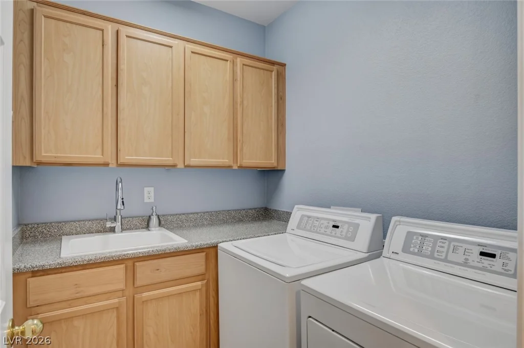 8225 Aurora Peak, Las Vegas, NV 89131