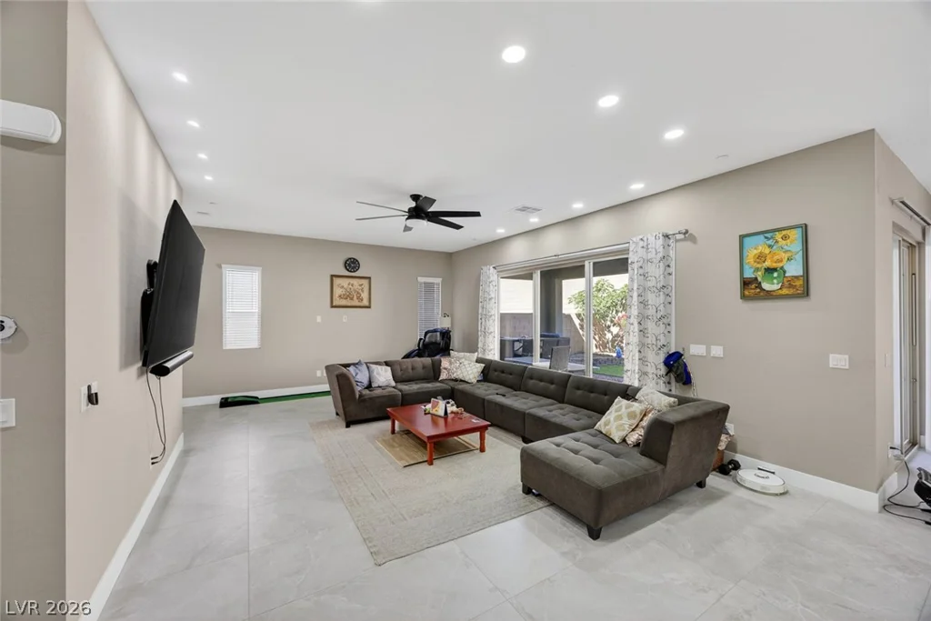 782 Glistening Light, Henderson, NV 89052