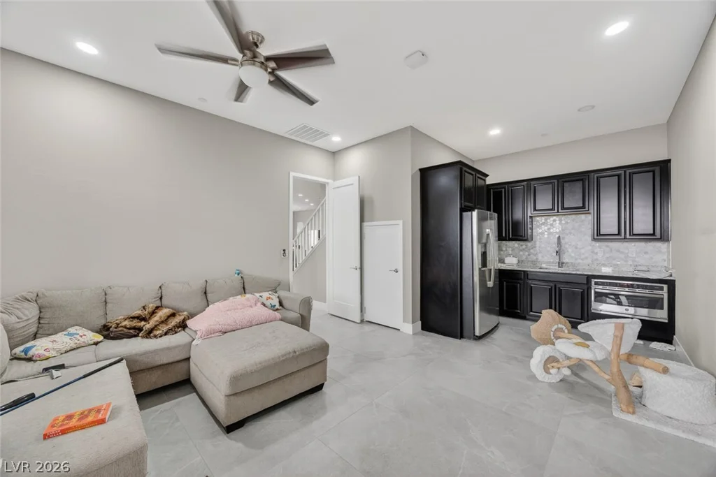 782 Glistening Light, Henderson, NV 89052