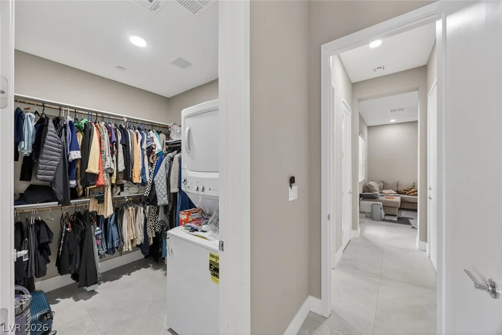 782 Glistening Light, Henderson, NV 89052