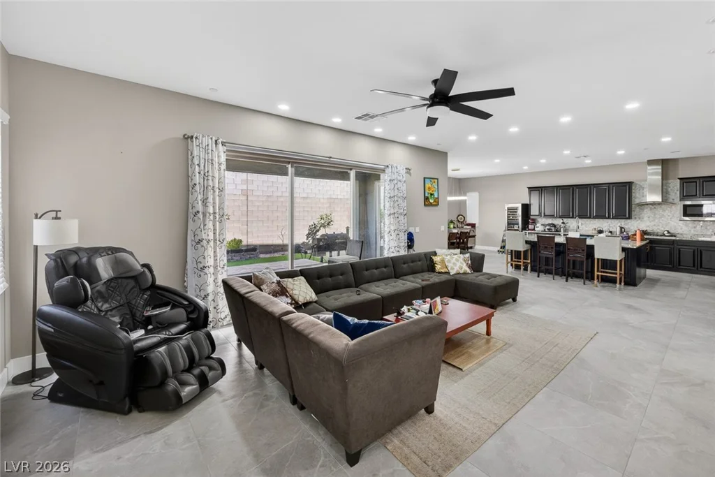 782 Glistening Light, Henderson, NV 89052