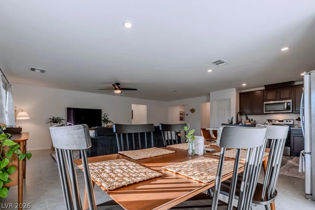 381 Bridal Veil Falls, Indian Springs, NV 89018