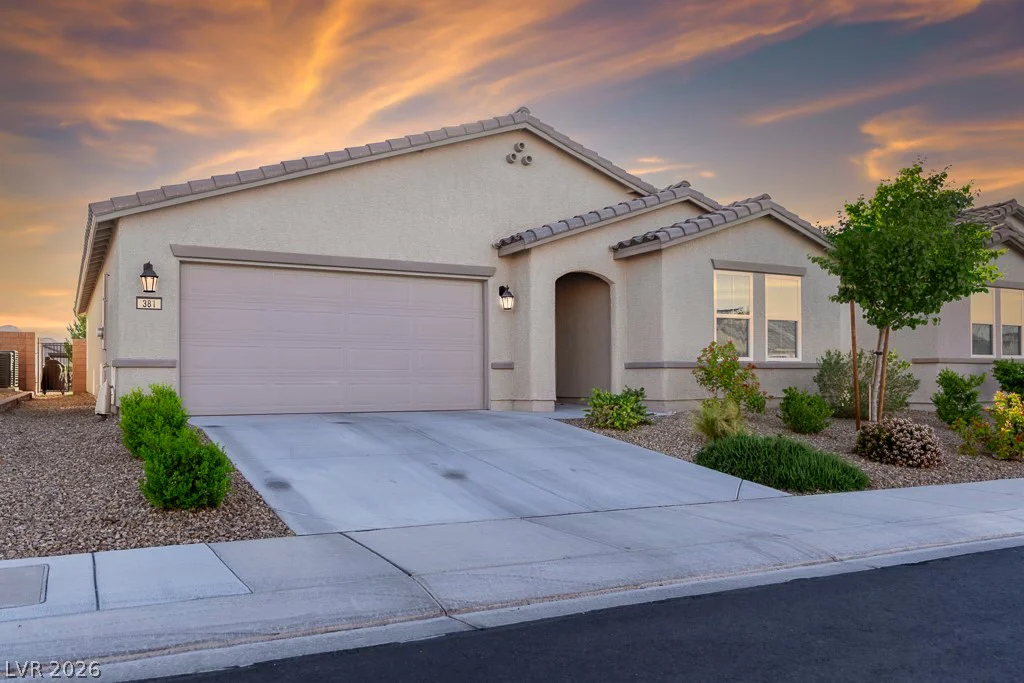 381 Bridal Veil Falls, Indian Springs, NV 89018