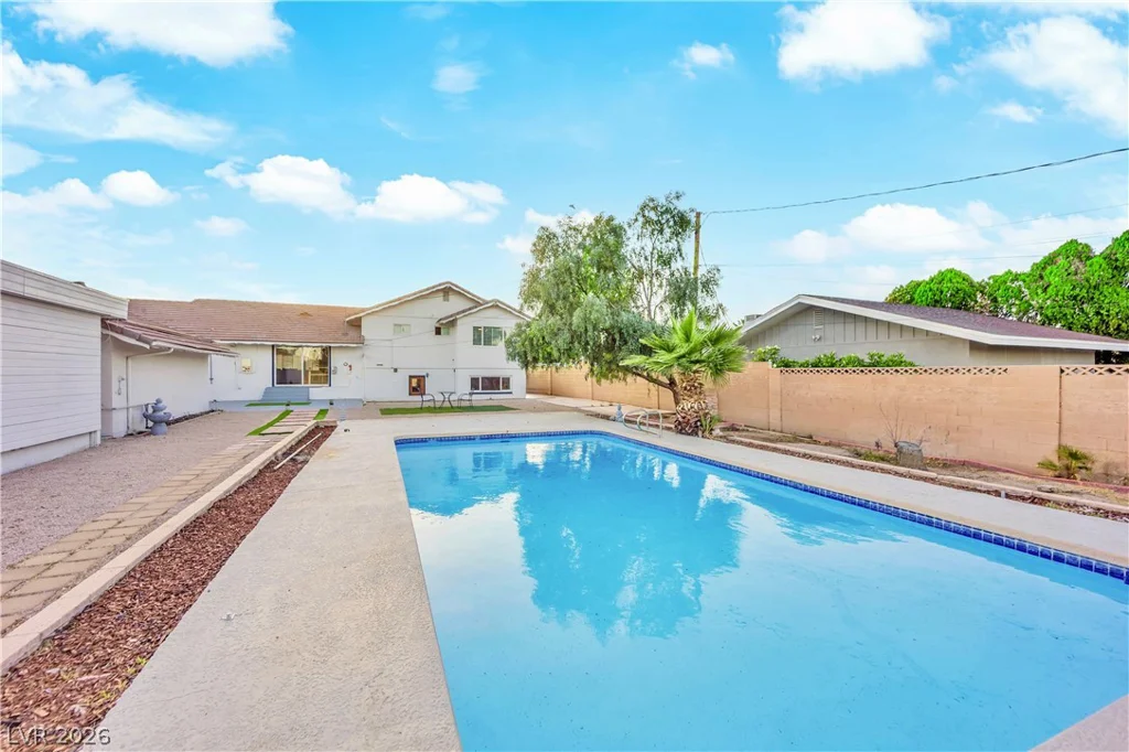 845 Kenny, Las Vegas, NV 89107