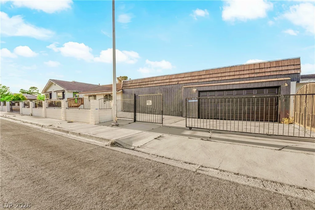 845 Kenny, Las Vegas, NV 89107