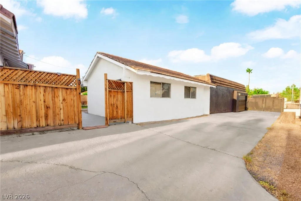 845 Kenny, Las Vegas, NV 89107