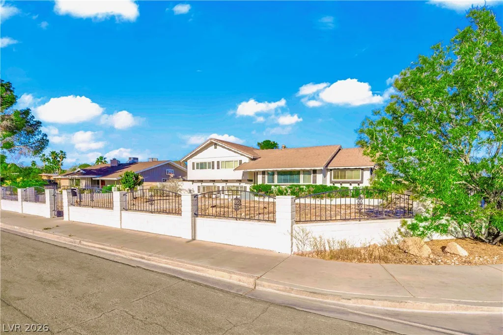 845 Kenny, Las Vegas, NV 89107