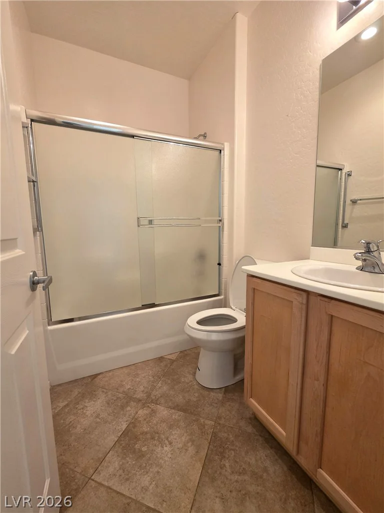 2376 Mourning Warbler, North Las Vegas, NV 89084