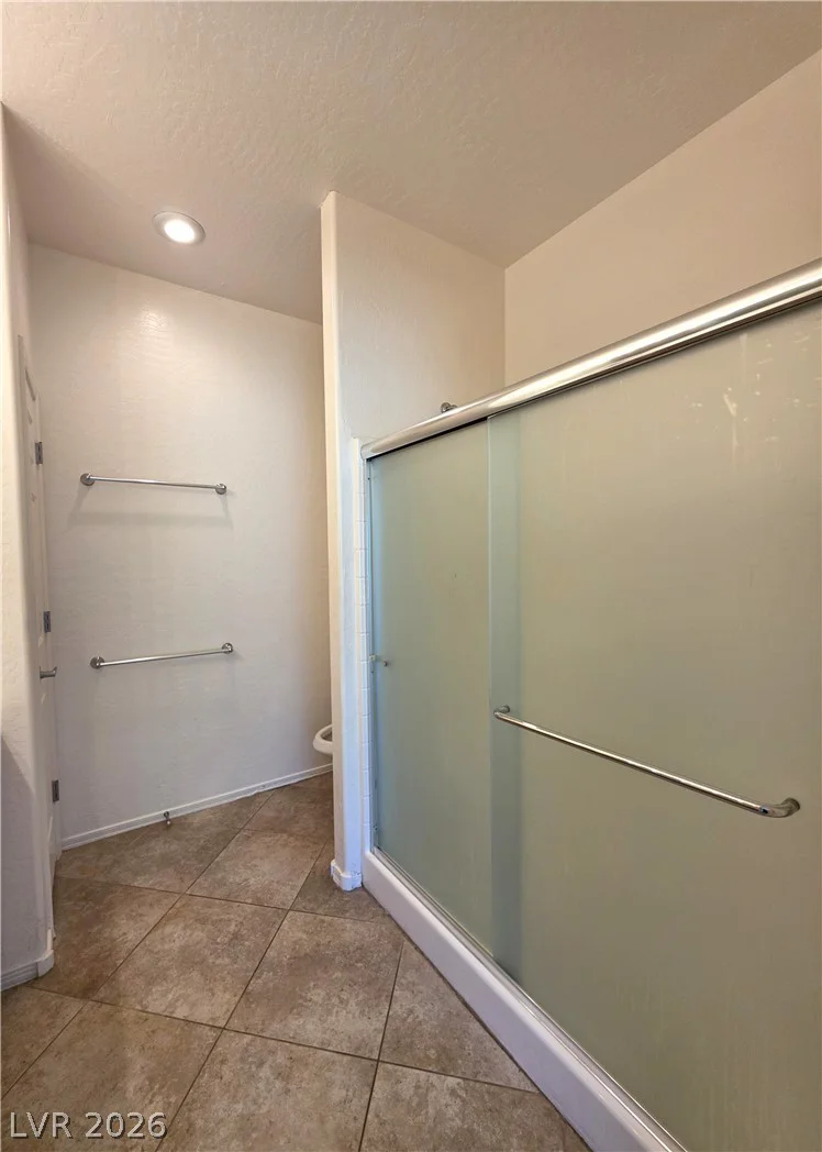 2376 Mourning Warbler, North Las Vegas, NV 89084