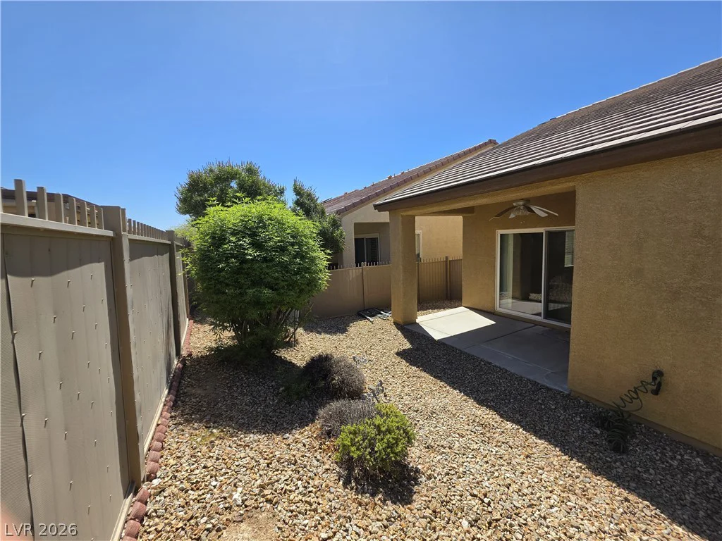 2376 Mourning Warbler, North Las Vegas, NV 89084