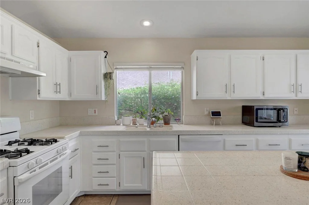 1304 Bainberry Ridge, Las Vegas, NV 89144