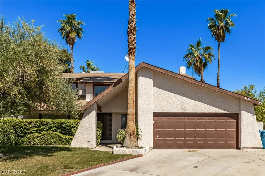 3709 Pamplona, Las Vegas, NV 89103