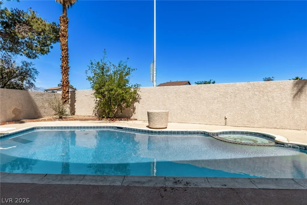 3709 Pamplona, Las Vegas, NV 89103