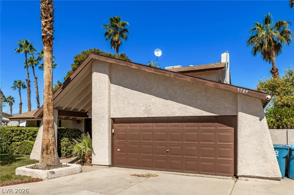 3709 Pamplona, Las Vegas, NV 89103