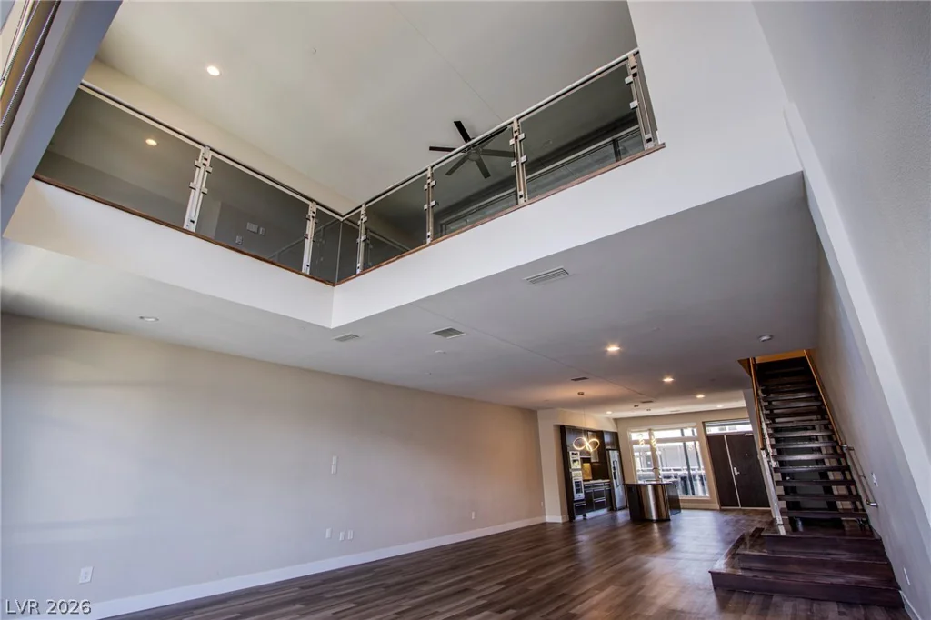 8925 Flamingo, Las Vegas, NV 89147