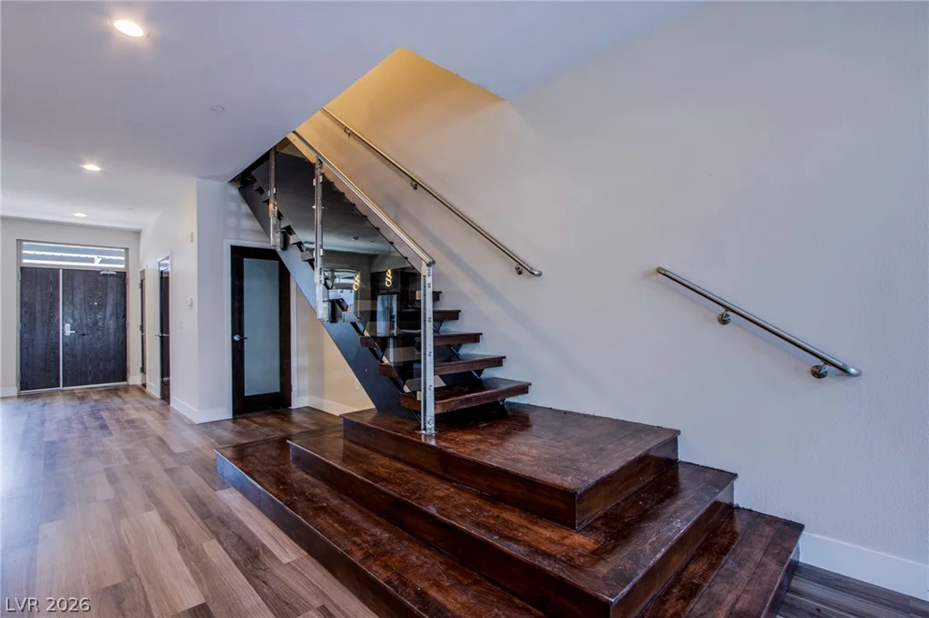 8925 Flamingo, Las Vegas, NV 89147