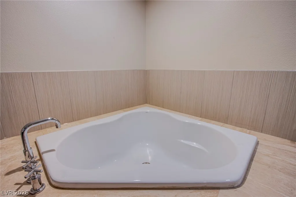 8925 Flamingo, Las Vegas, NV 89147