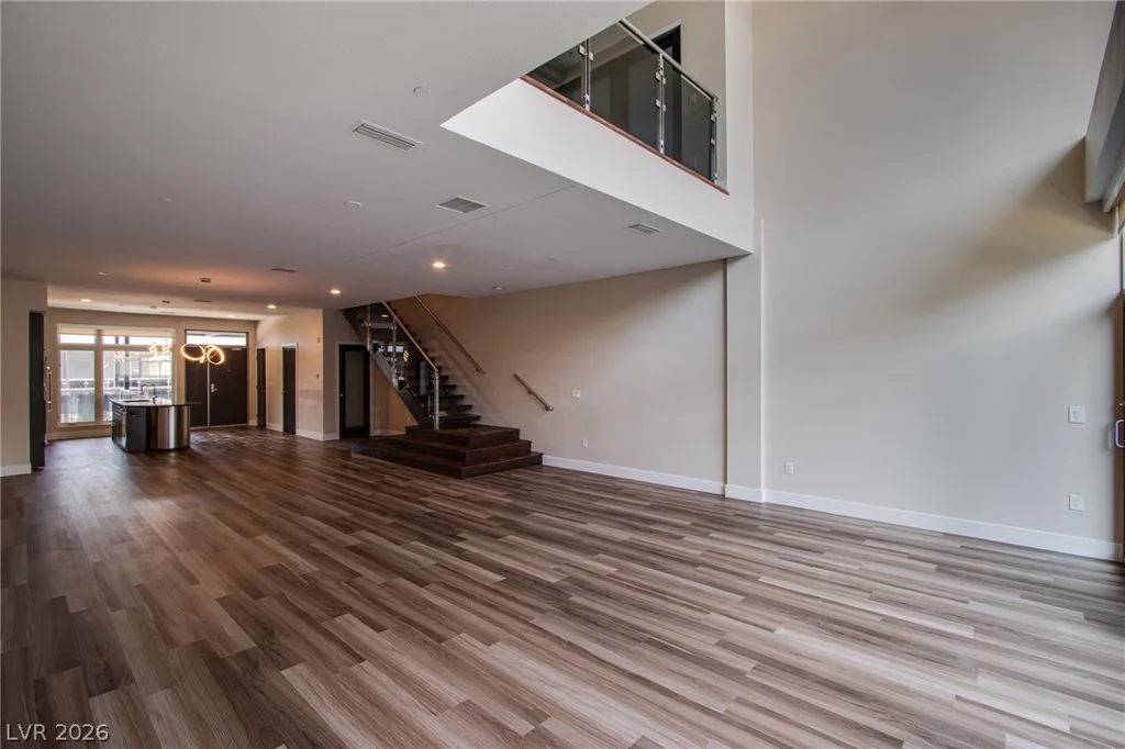 8925 Flamingo, Las Vegas, NV 89147