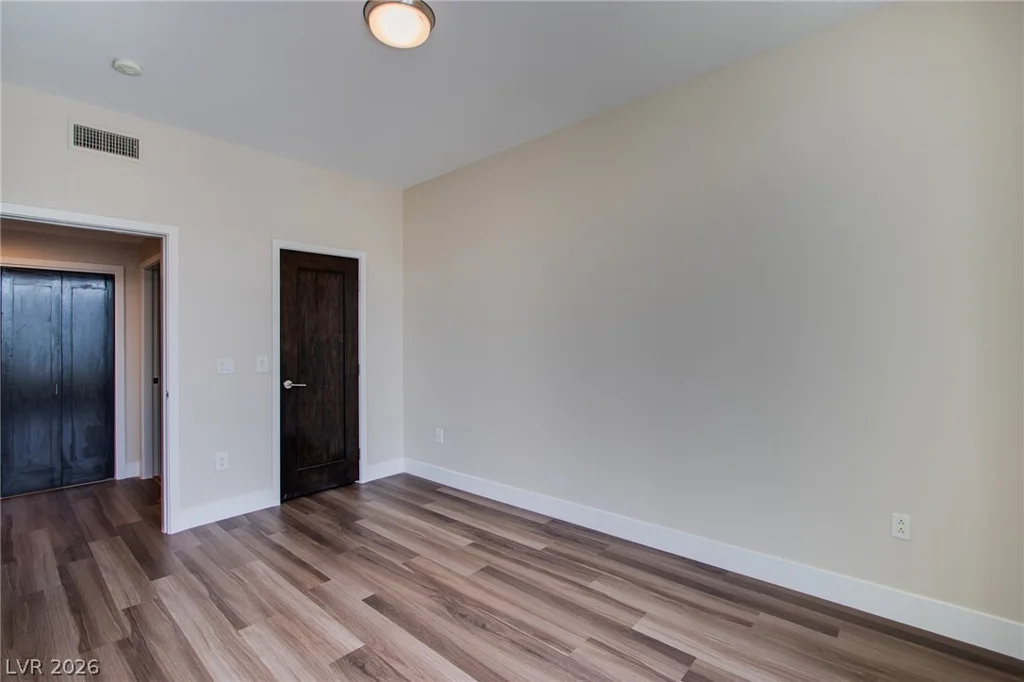8925 Flamingo, Las Vegas, NV 89147