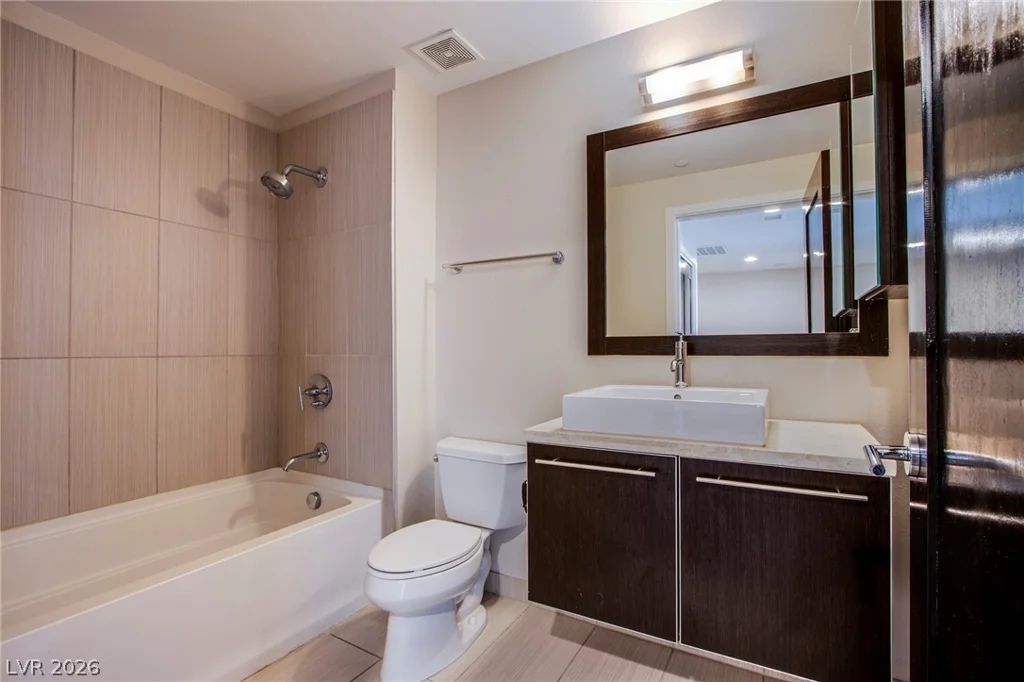 8925 Flamingo, Las Vegas, NV 89147