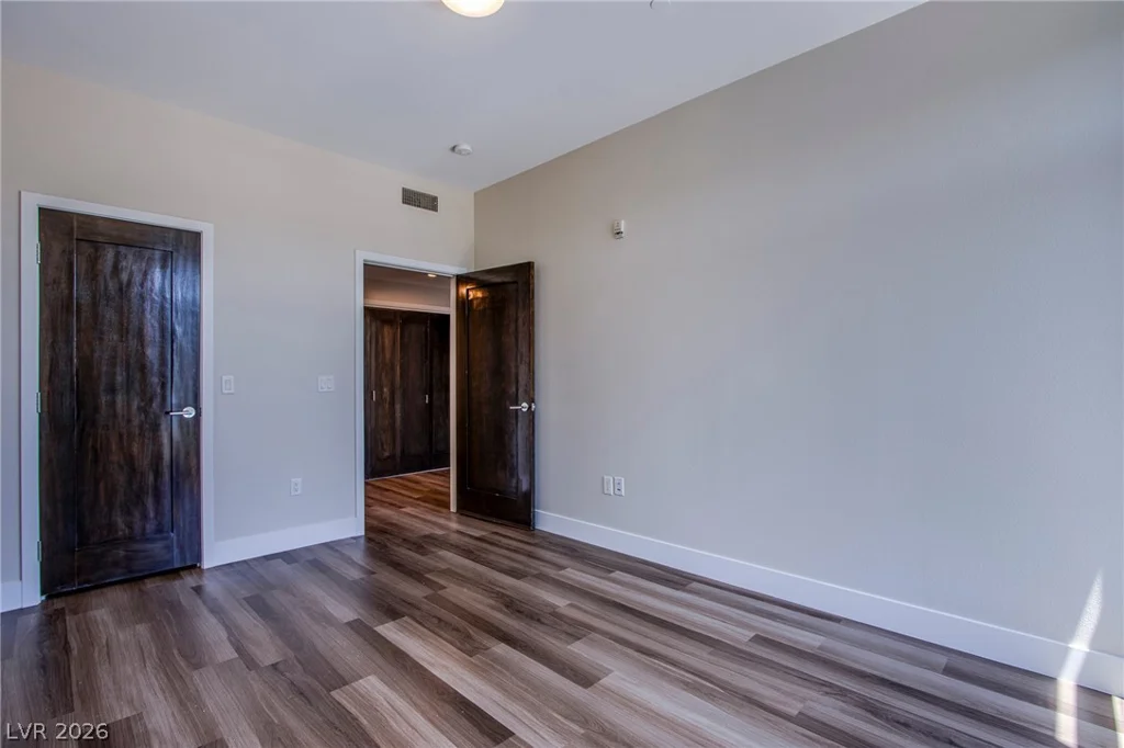 8925 Flamingo, Las Vegas, NV 89147