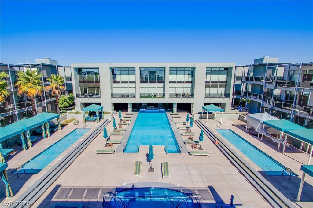8925 Flamingo, Las Vegas, NV 89147
