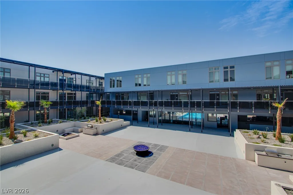 8925 Flamingo, Las Vegas, NV 89147