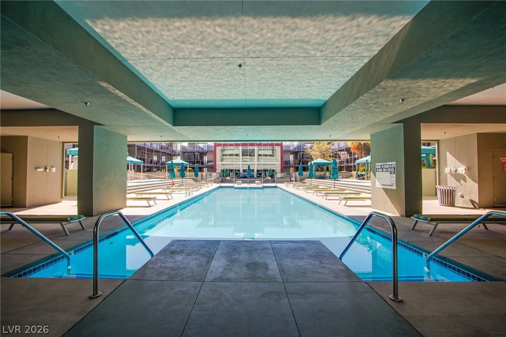 8925 Flamingo, Las Vegas, NV 89147