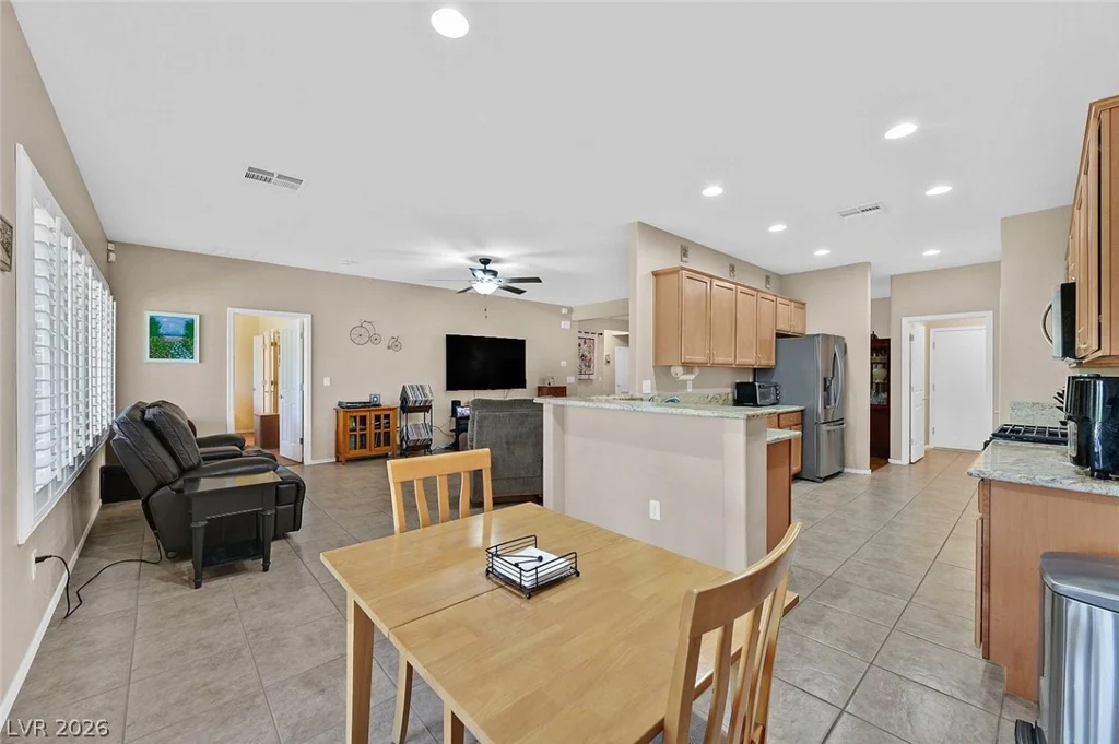 7525 Lintwhite, North Las Vegas, NV 89084